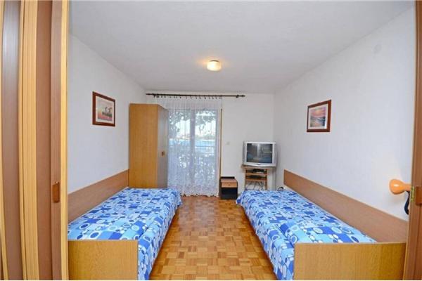 Apartment A4, for 5 persons
