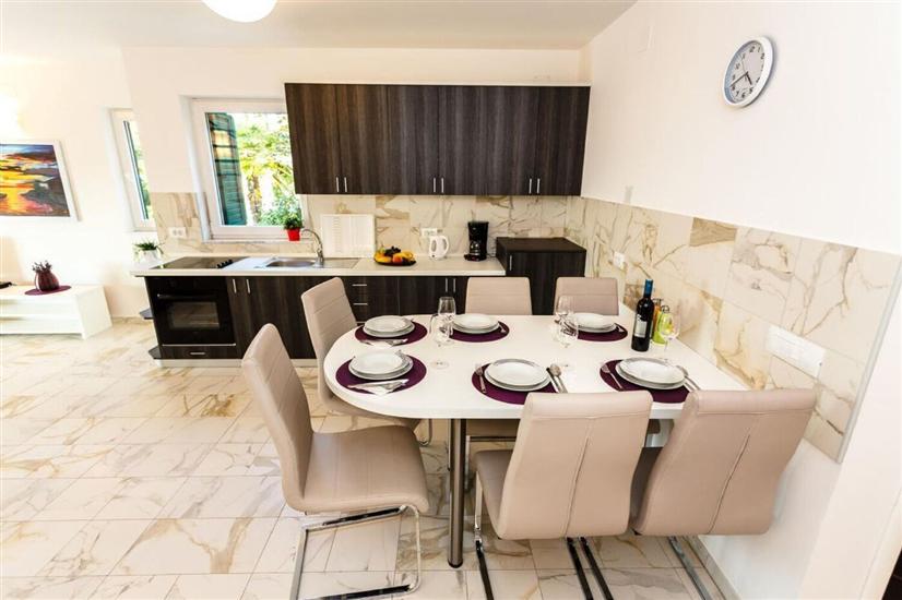 Apartman A2, na 7 osebe