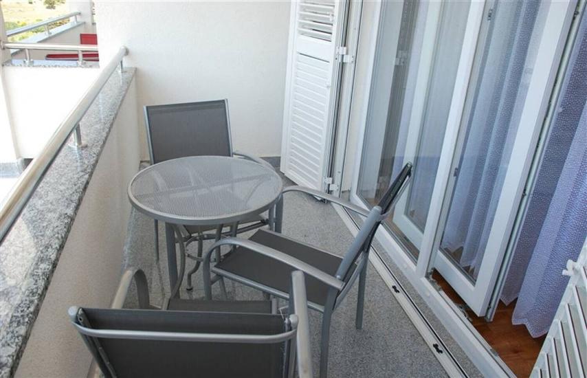 Apartment A4, for 5 persons