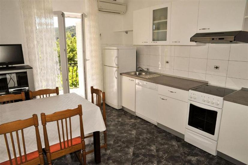 Apartment A1, for 5 persons