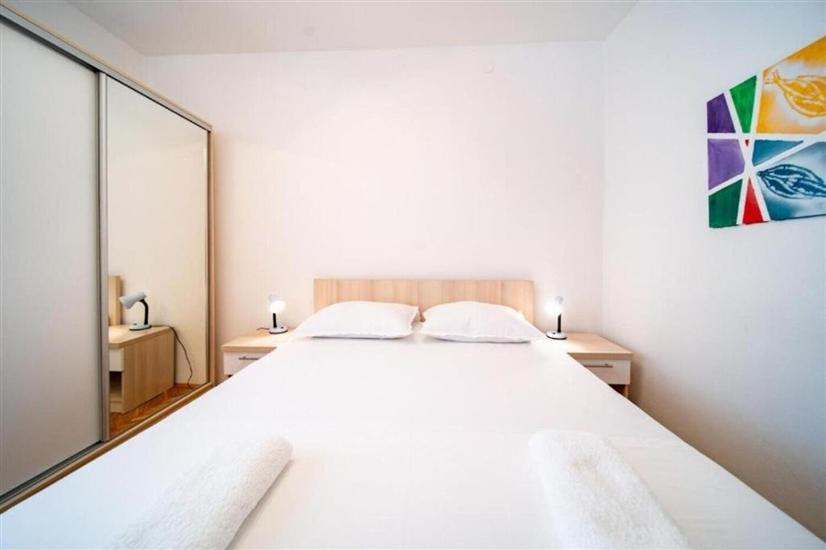 Apartment A2, for 6 persons