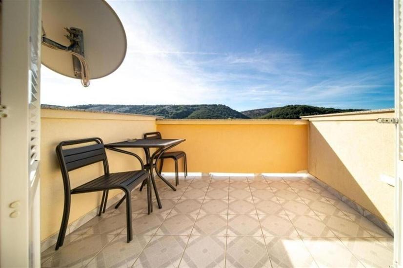 Apartment A3, for 5 persons