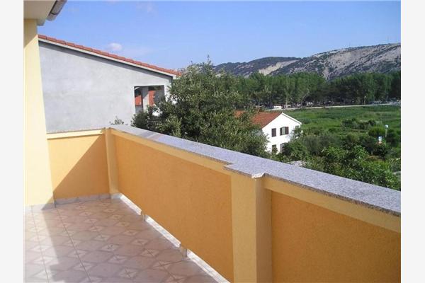 Apartment A4, for 5 persons