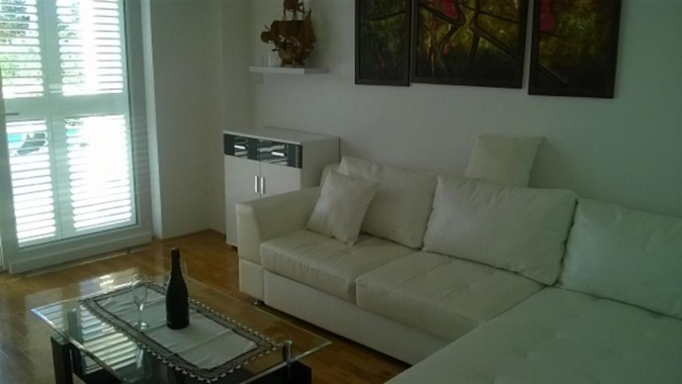 Apartment A6, for 5 persons