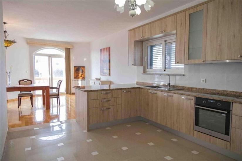 House K1, for 10 persons