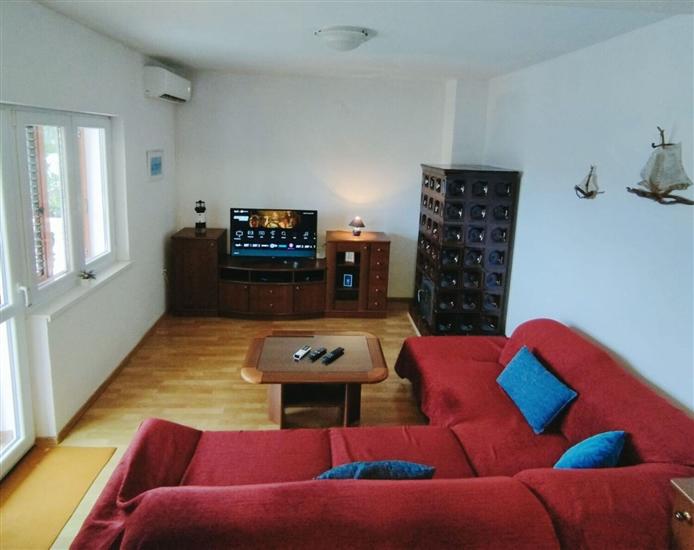 Apartment A1, for 8 persons