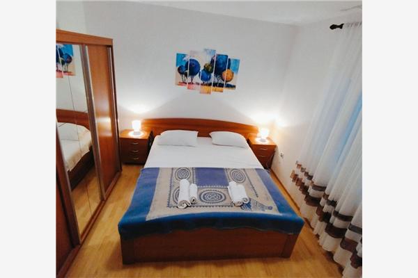 Apartment A1, for 8 persons