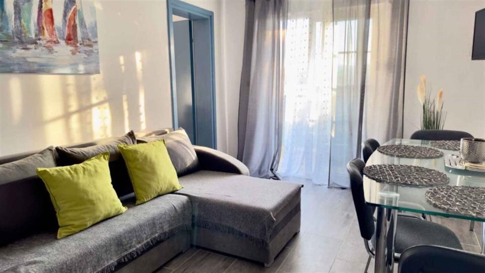 Apartment A1, for 6 persons