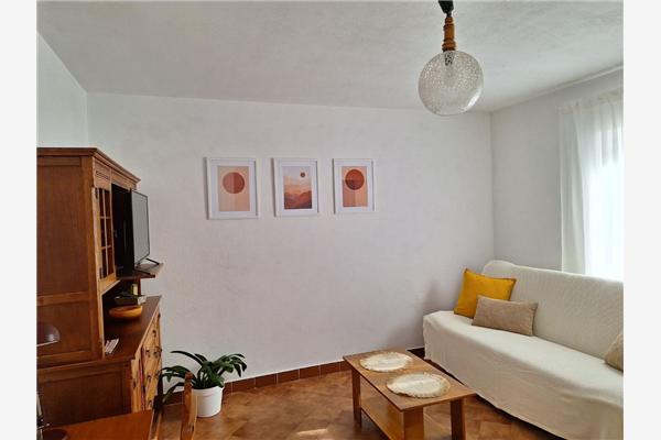 Apartment A1, for 5 persons