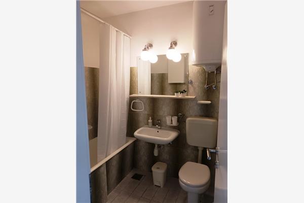 Apartment A1, for 5 persons