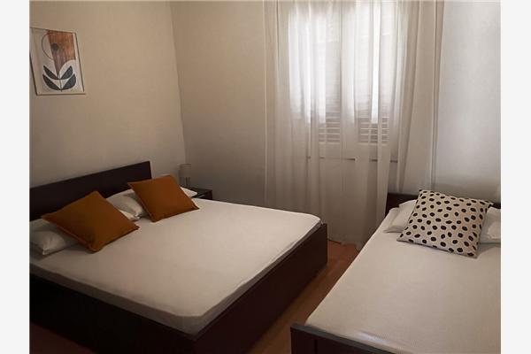 Apartment A1, for 5 persons