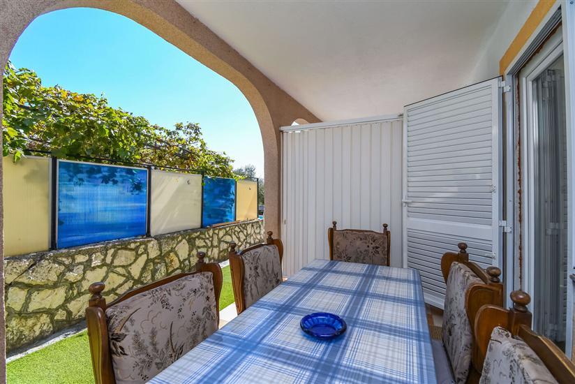 Apartment A5, for 5 persons