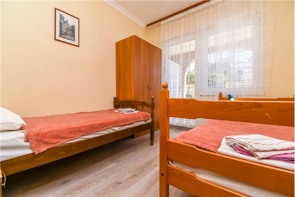 Apartment A4, for 5 persons