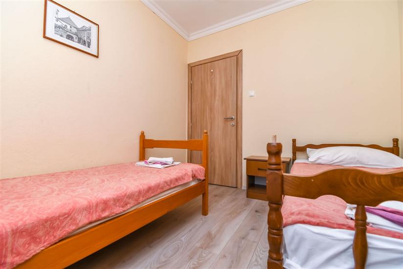 Apartment A4, for 5 persons