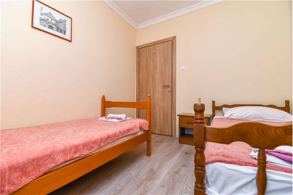 Apartment A4, for 5 persons