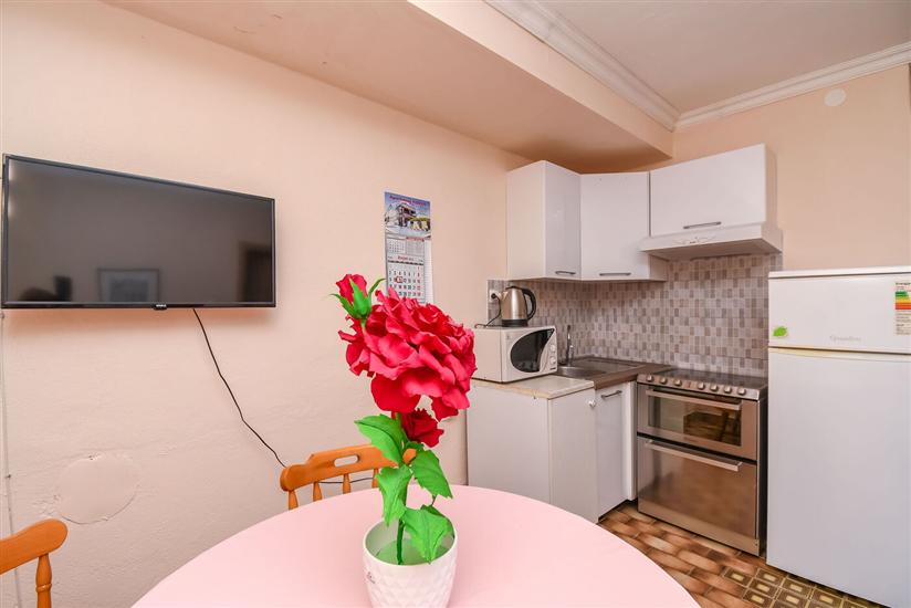 Apartment A5, for 5 persons