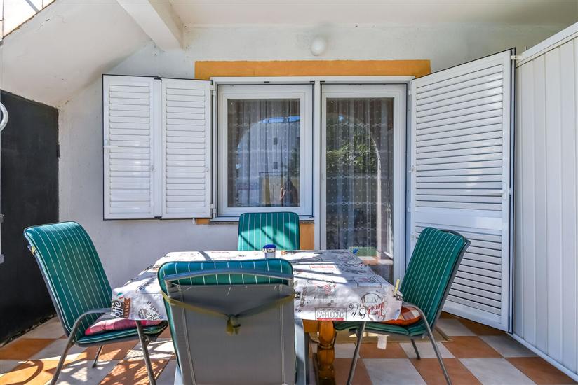 Apartment A4, for 5 persons