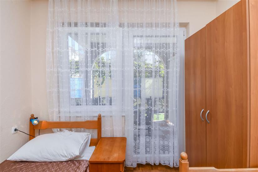 Apartment A5, for 5 persons