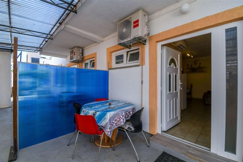 Apartment A6, for 5 persons