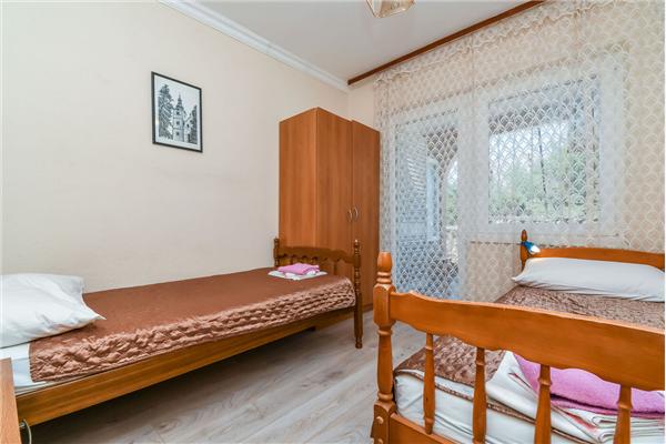 Apartment A6, for 5 persons