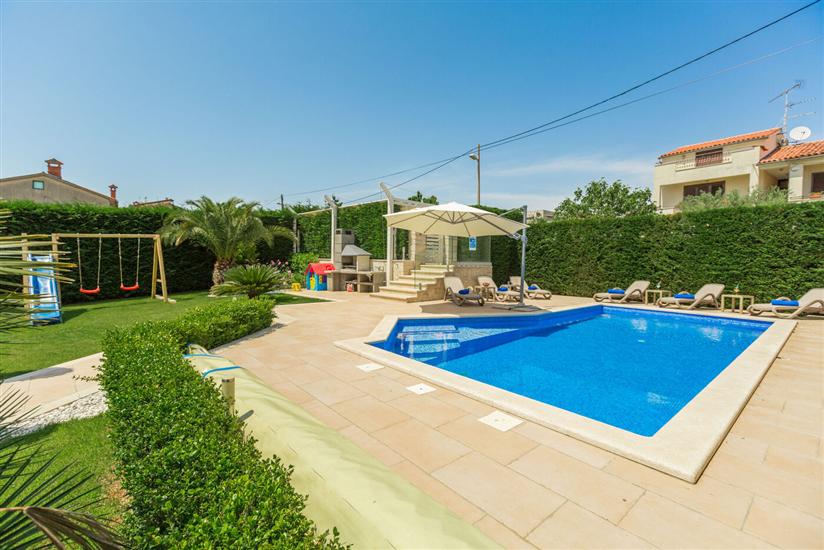 Villa Anabel s bazenom i whirlpool-om