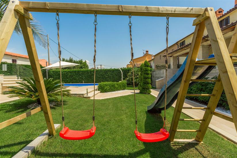 Villa Anabel s bazenom i whirlpool-om