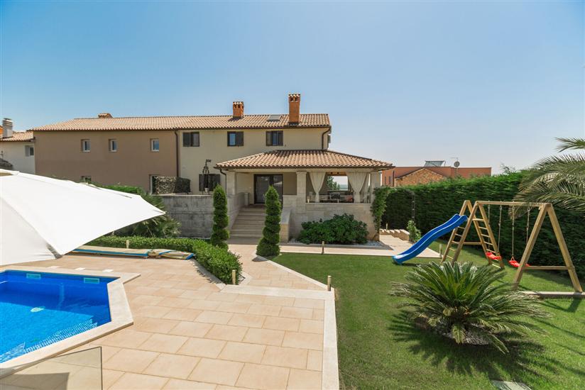 Villa Anabel s bazenom i whirlpool-om