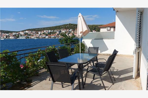 Apartment A1, for 6 persons