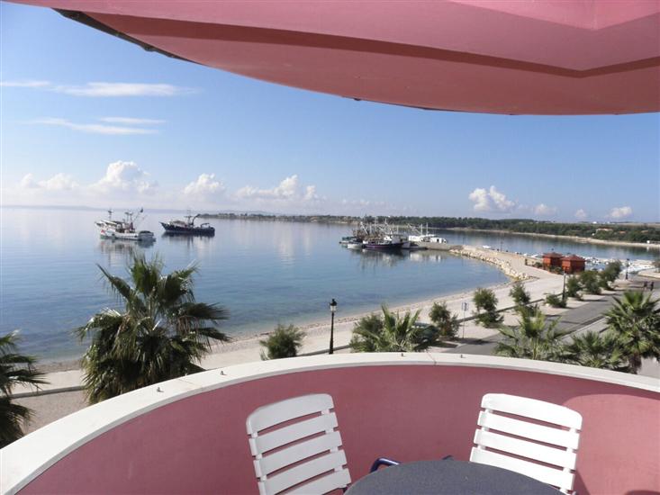 Apartment A17, for 6 persons