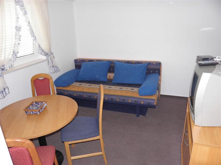 Apartment A17, for 6 persons