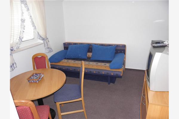 Apartment A17, for 6 persons