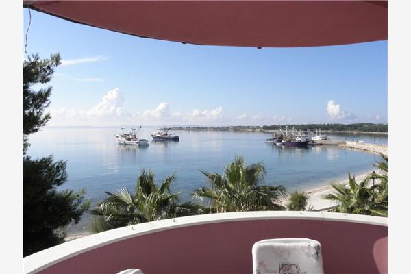 Apartment A16, for 6 persons