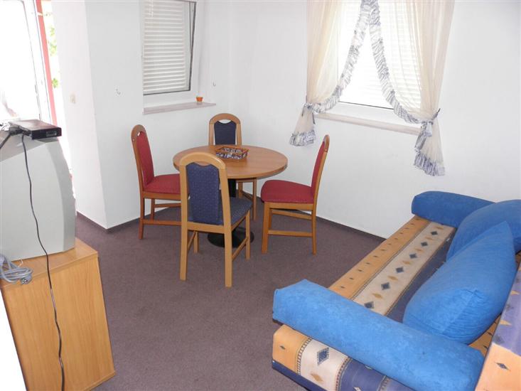 Apartment A16, for 6 persons