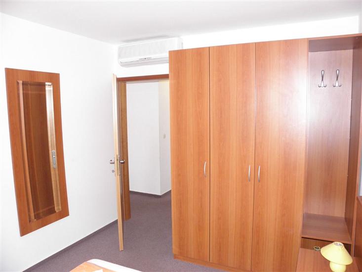Apartment A16, for 6 persons