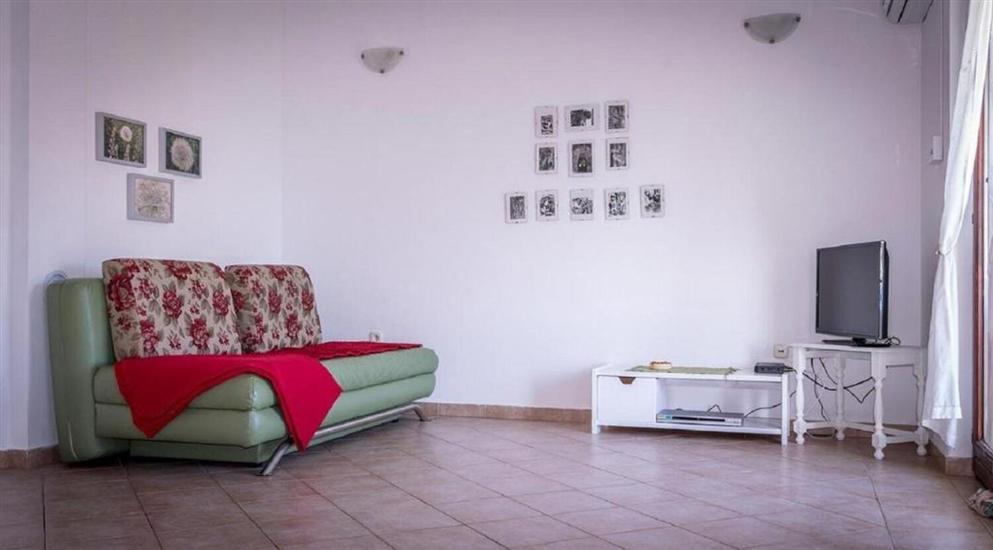 Apartment A1, for 5 persons