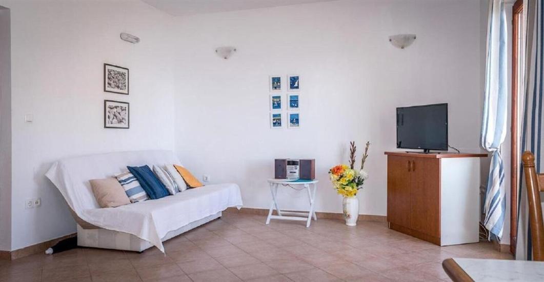 Apartment A2, for 5 persons