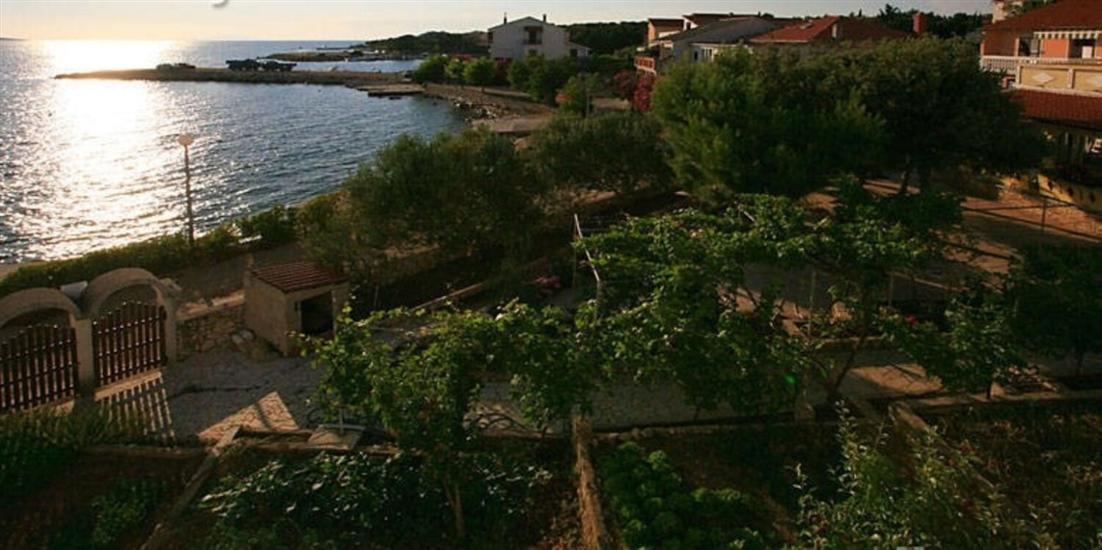 Apartment A7, for 4 persons