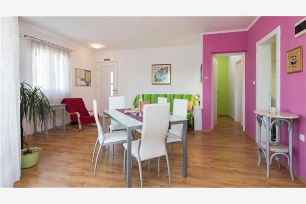 Apartment A3, for 5 persons