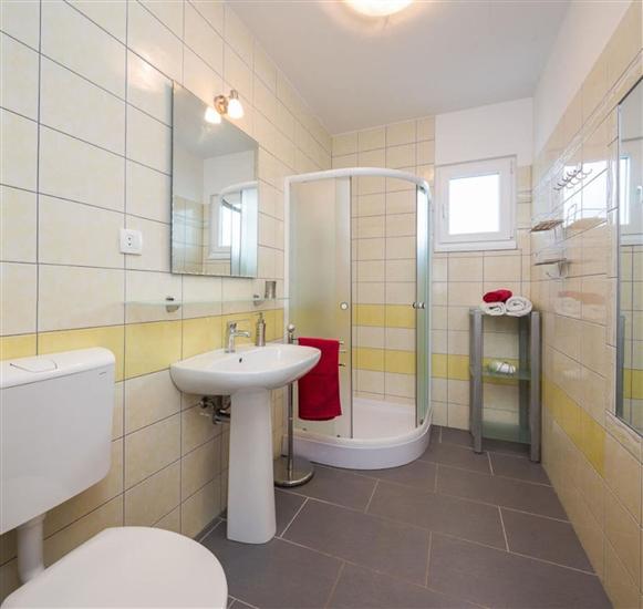 Apartment A3, for 5 persons