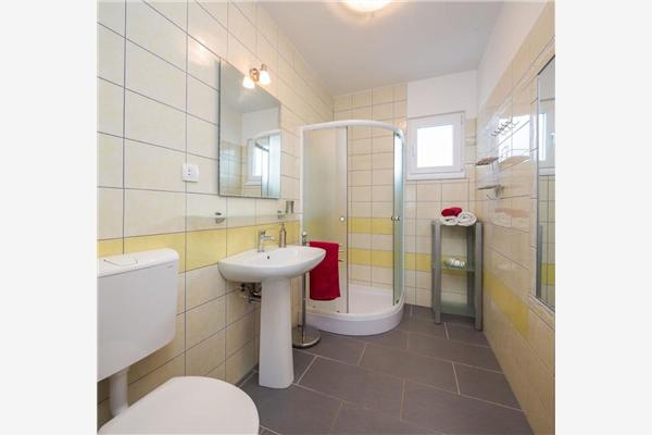 Apartment A3, for 5 persons