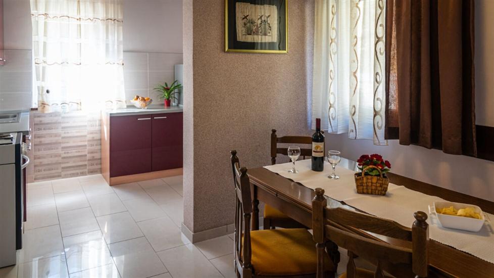 Apartment A1, for 6 persons