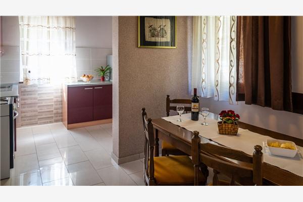 Apartment A1, for 6 persons