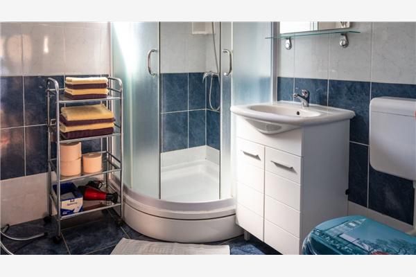 Apartment A1, for 6 persons