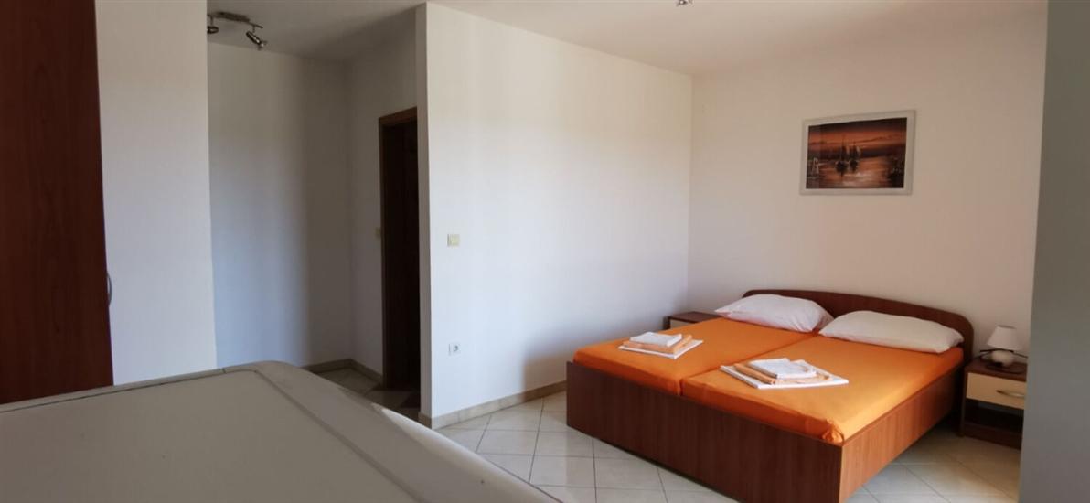Apartment A3, for 6 persons