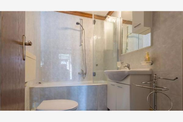 House K1, for 17 persons