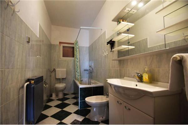 Apartment A1, for 9 persons