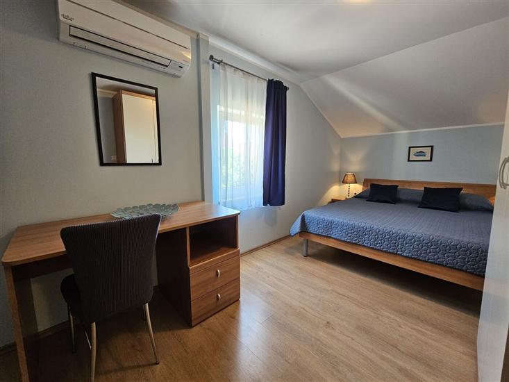 Apartment A4, for 4 persons