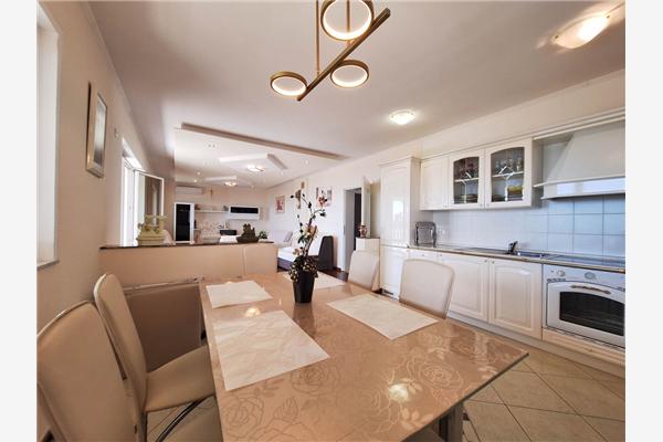 Apartment A2, for 6 persons