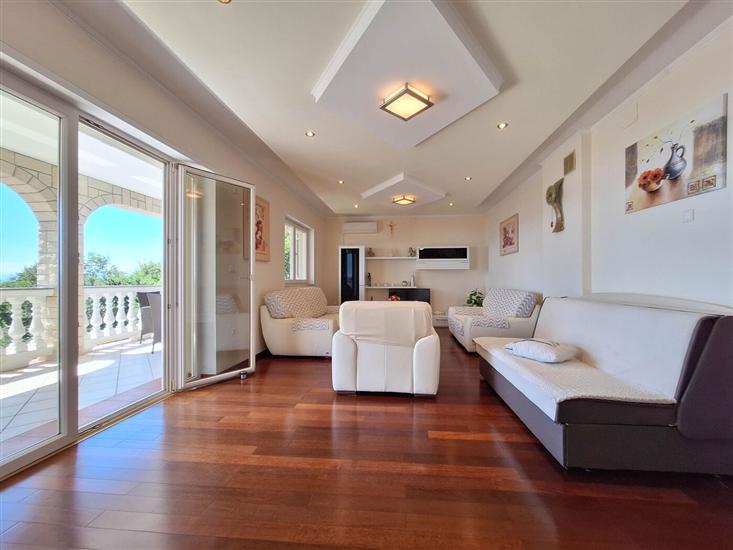 Apartment A2, for 6 persons