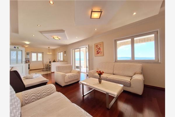 Apartment A2, for 6 persons